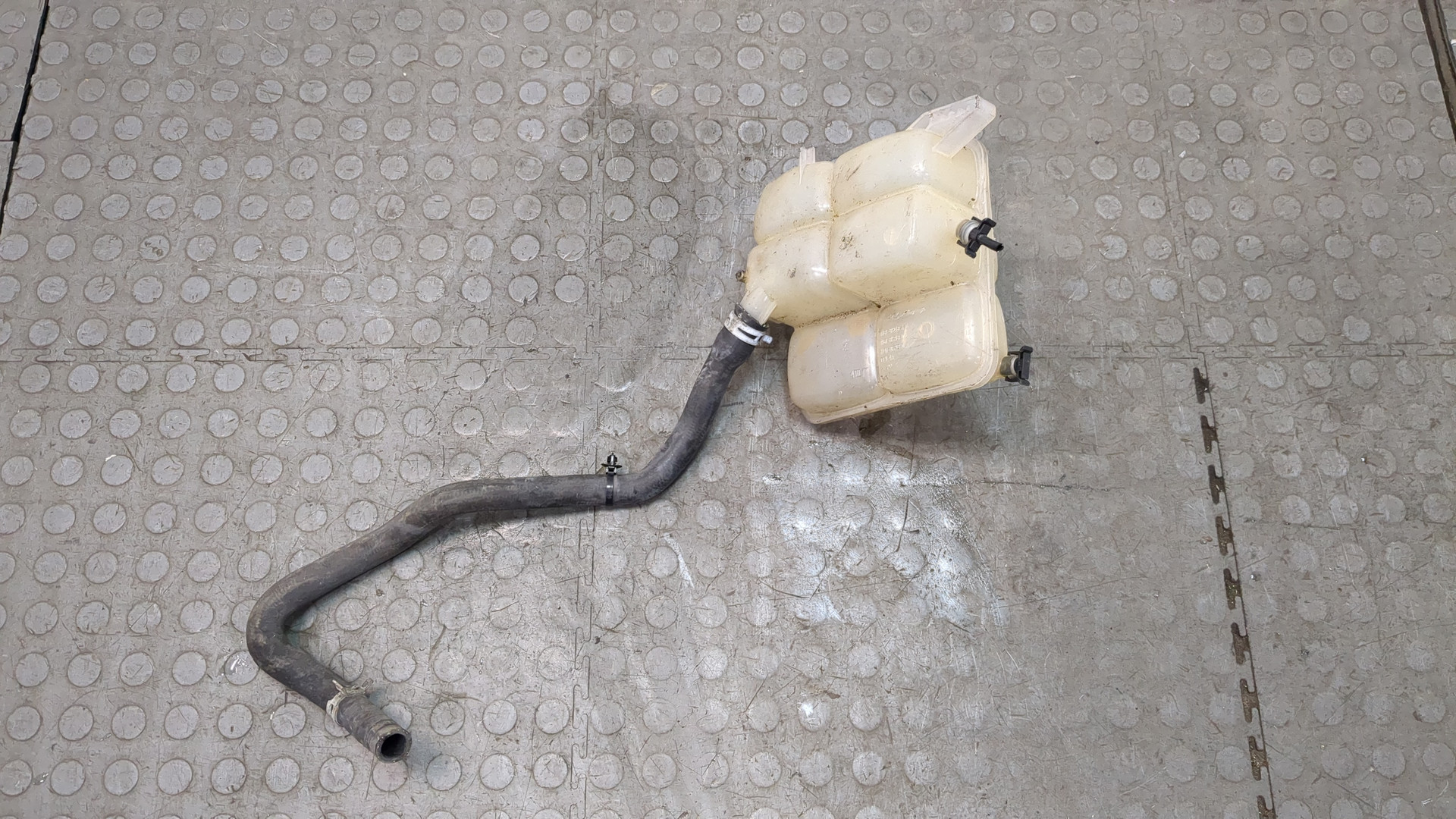 Бачок расширительный