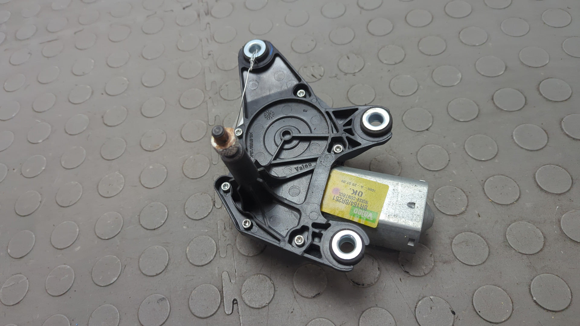 Моторчик стеклоочистителя задний