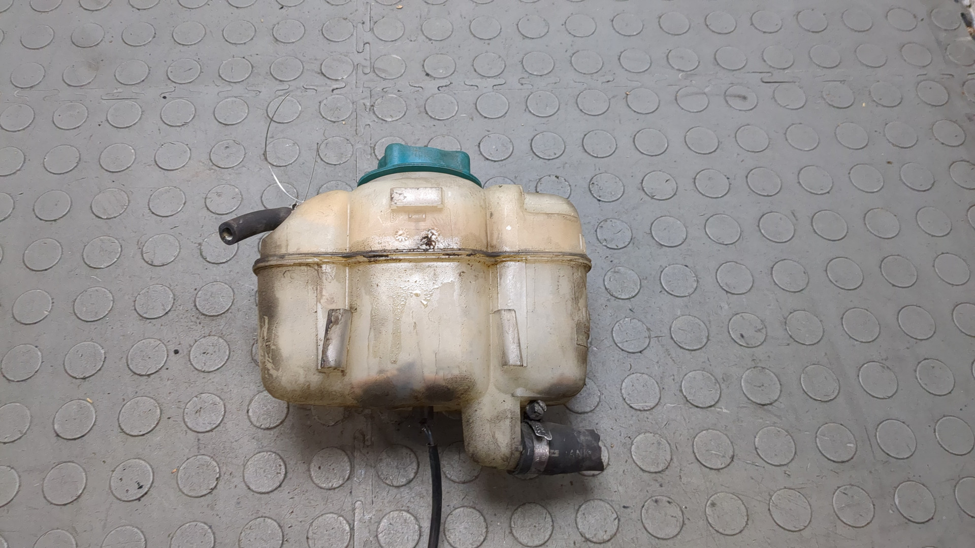 Бачок расширительный