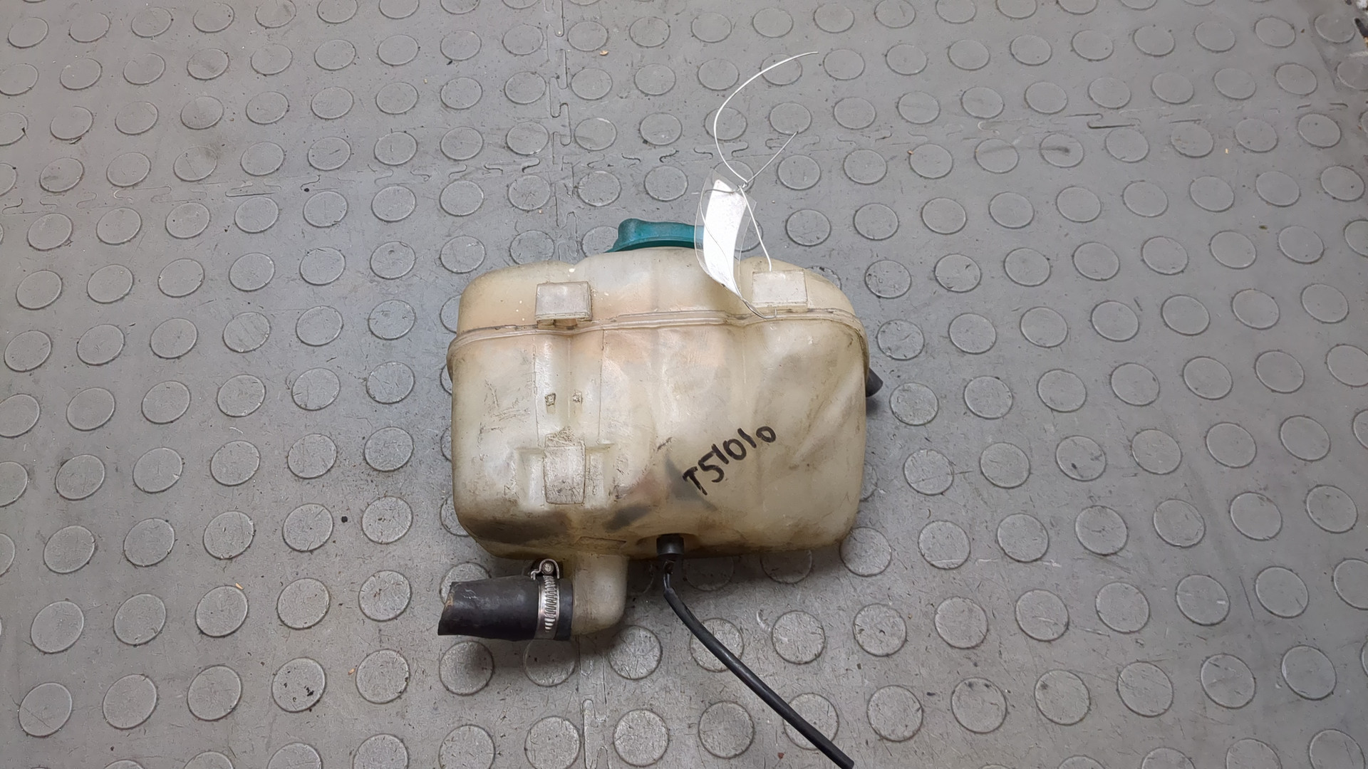 Бачок расширительный