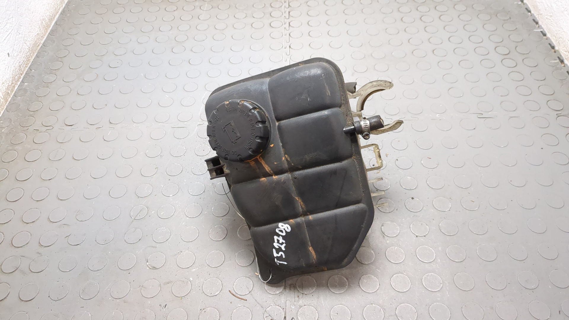 Бачок расширительный