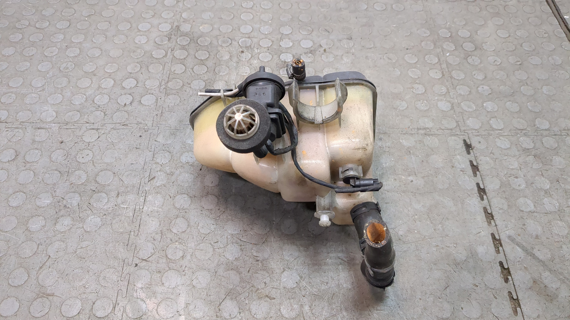 Бачок расширительный