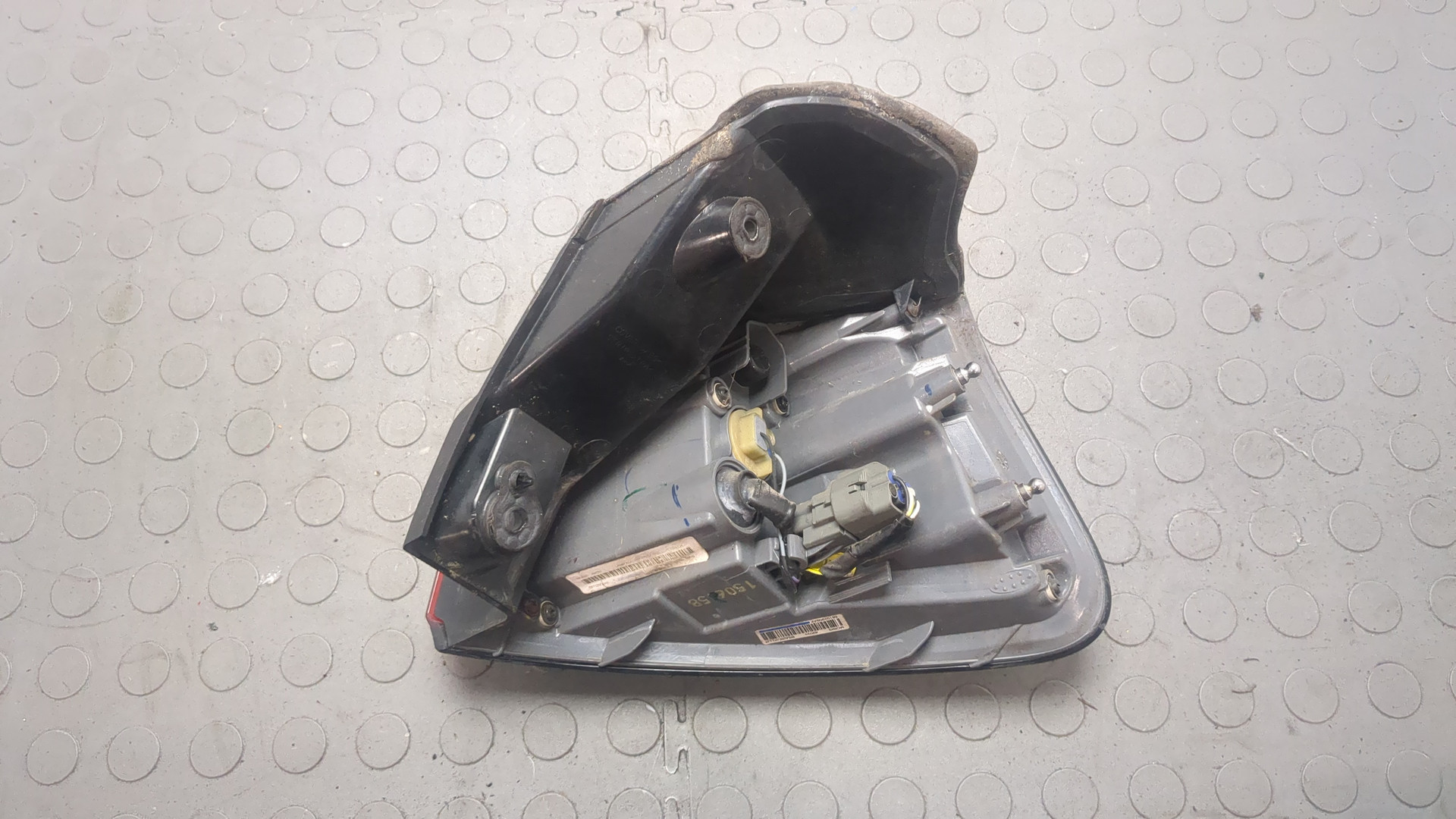 Фонарь задний левый