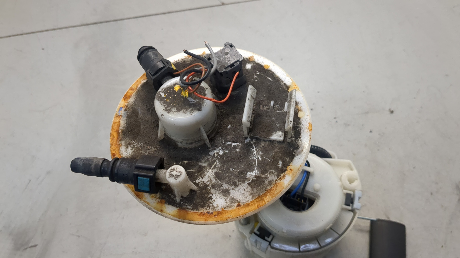 Насос топливный электрический