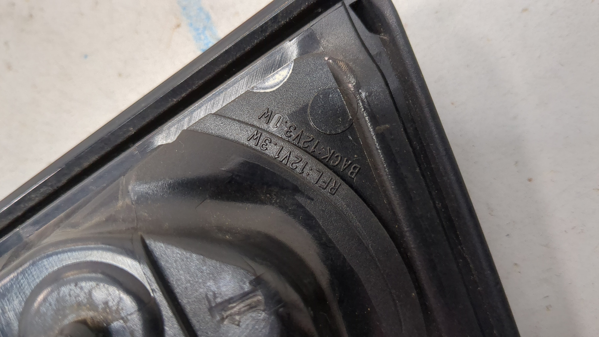 Фонарь задний внутренний левый