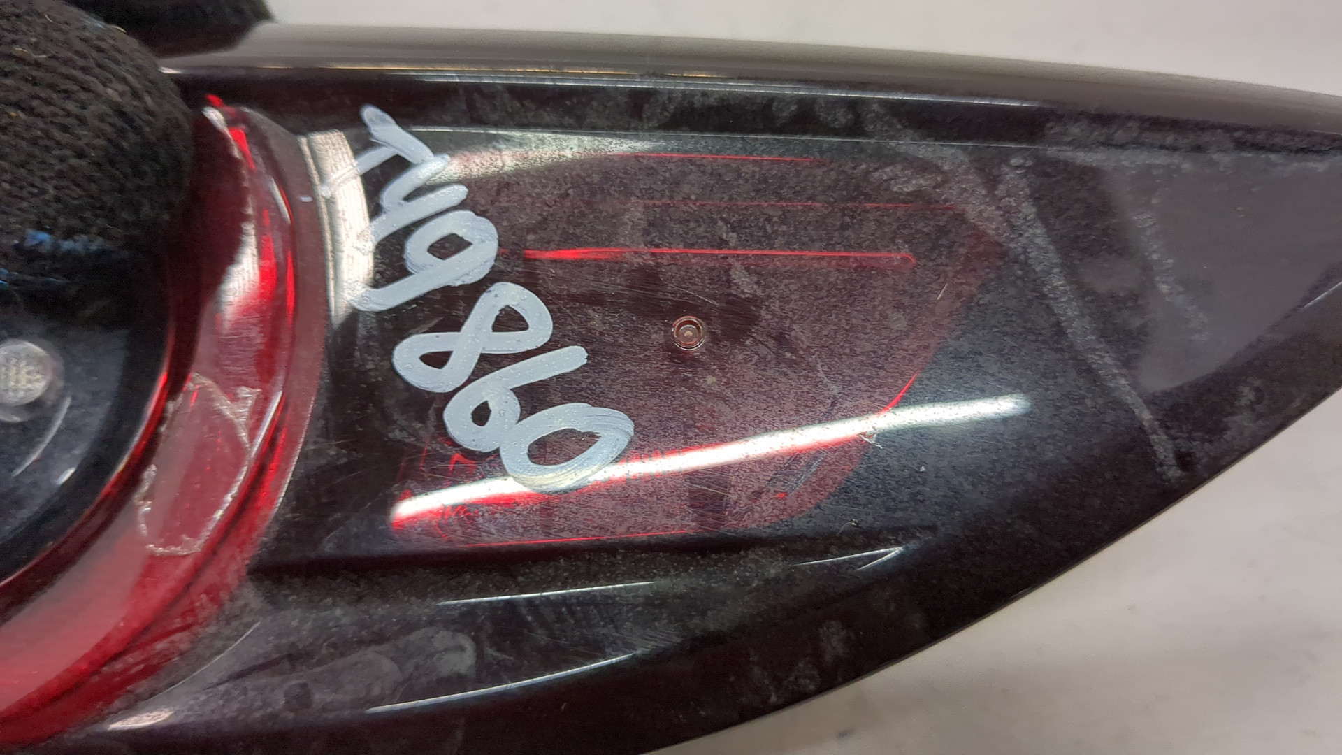 Фонарь задний внутренний левый