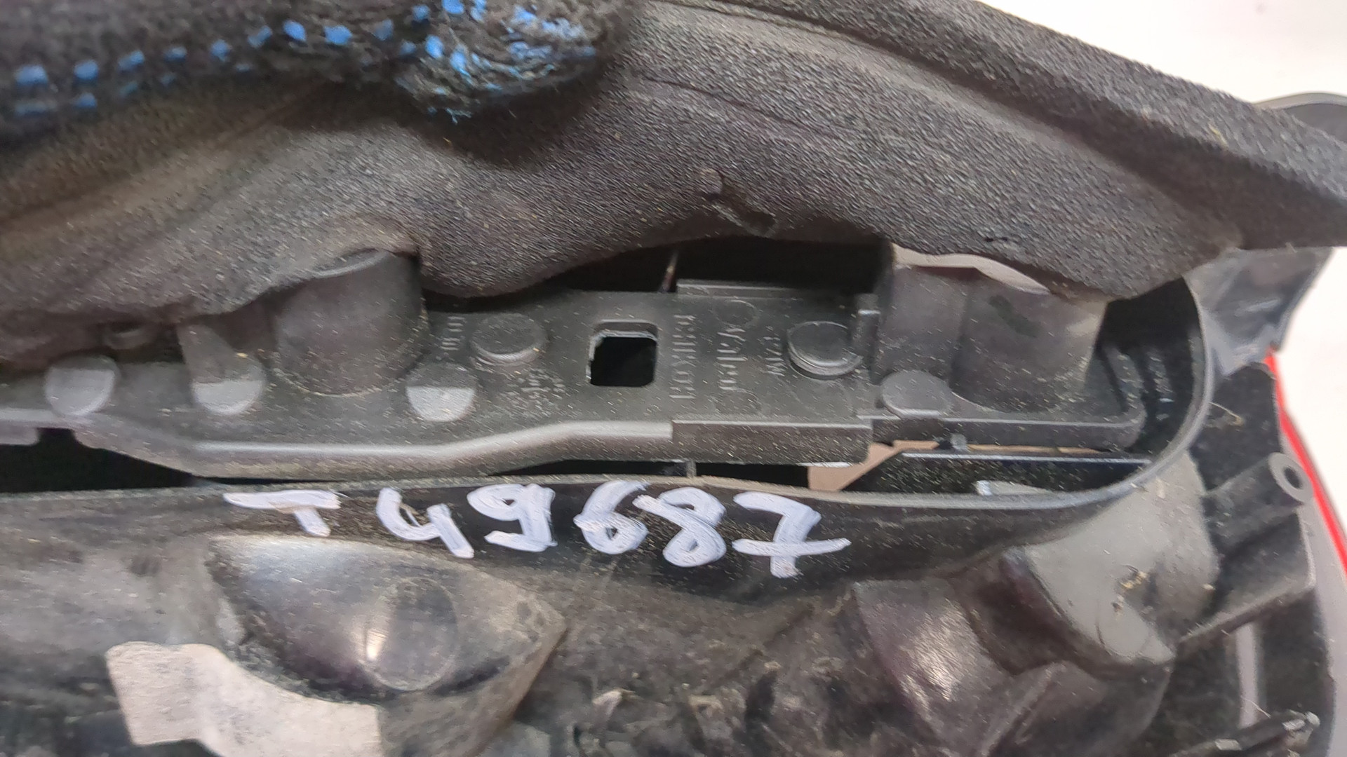 Фонарь задний левый