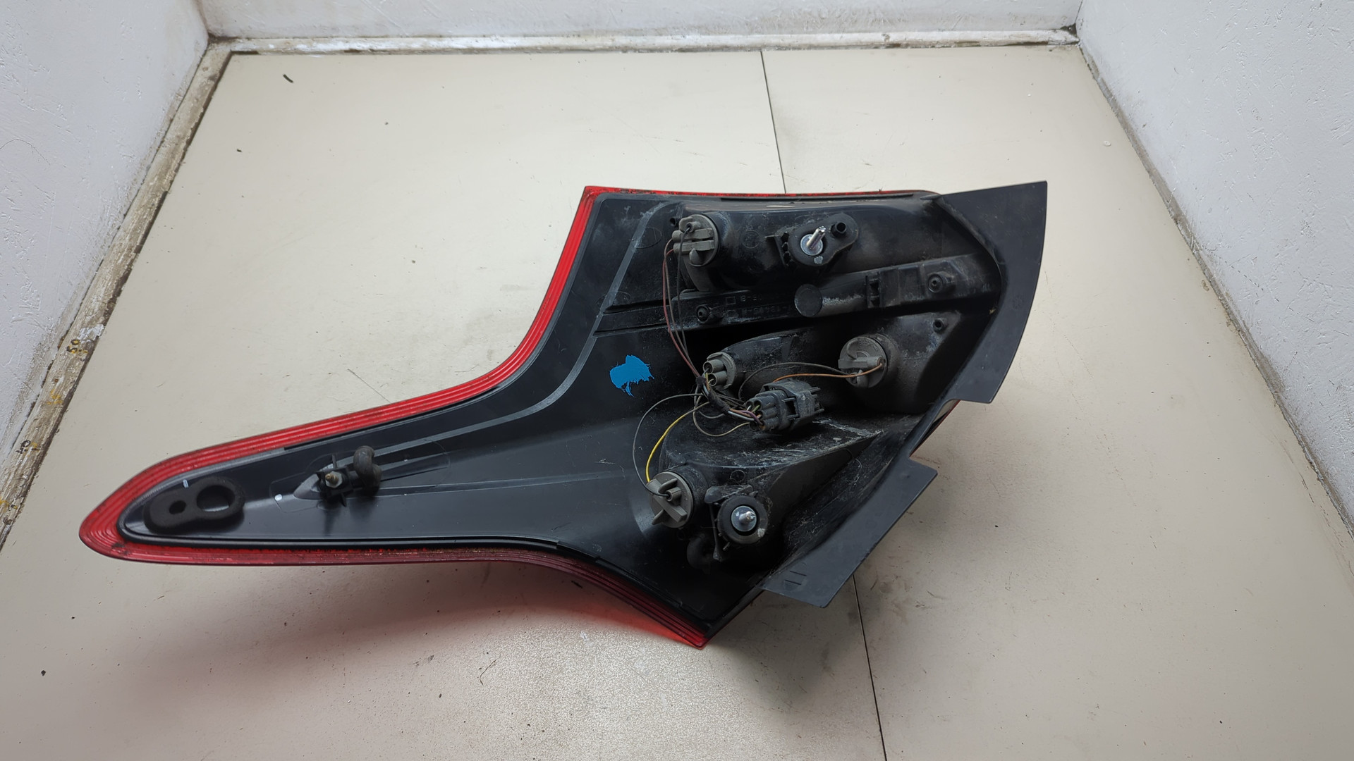 Фонарь задний левый