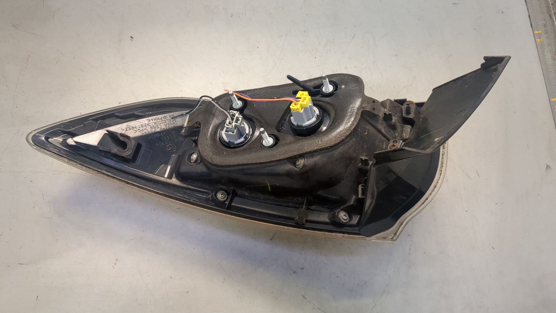 Фонарь задний левый