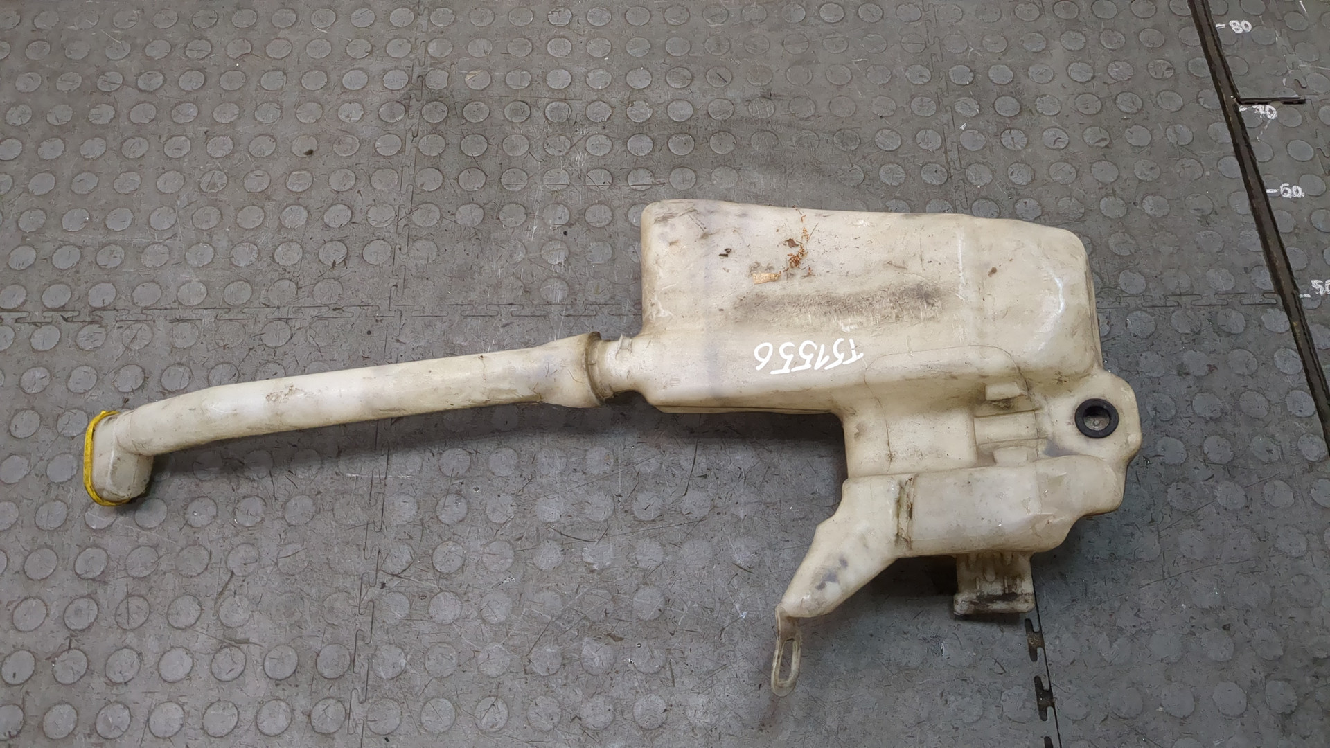 Бачок омывателя лобового стекла