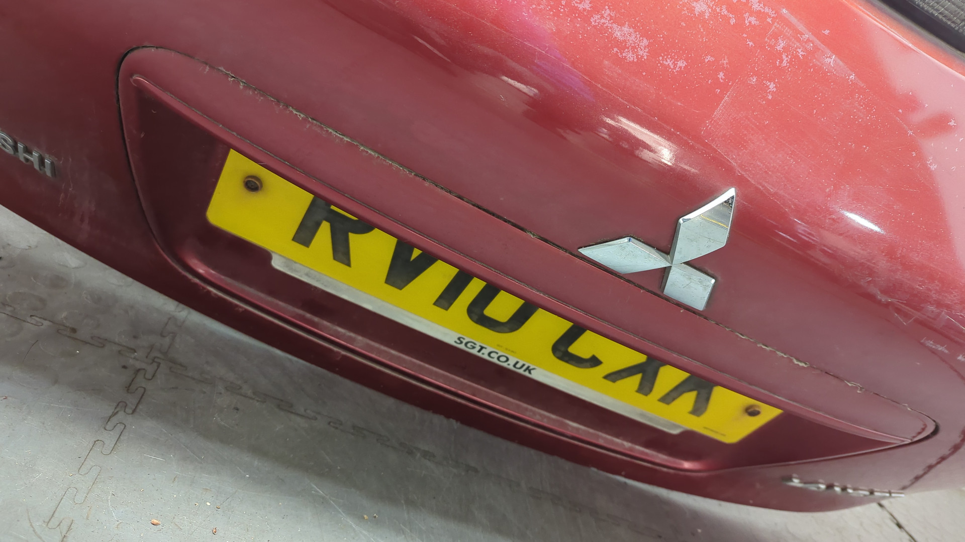 Дверь багажника