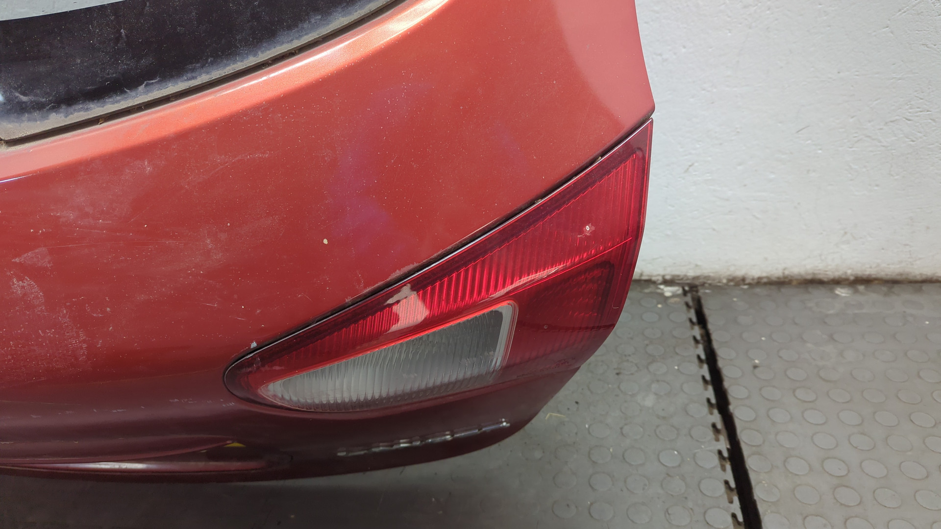 Дверь багажника