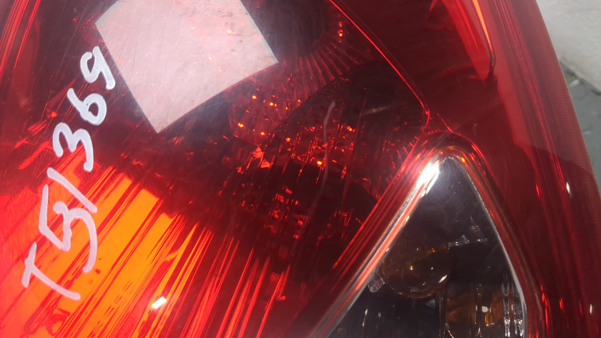 Фонарь задний правый