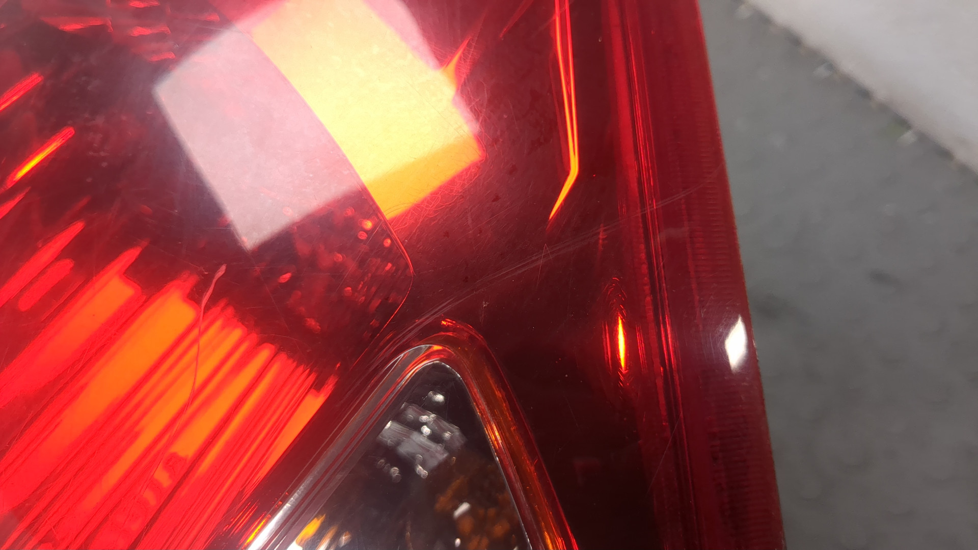 Фонарь задний правый