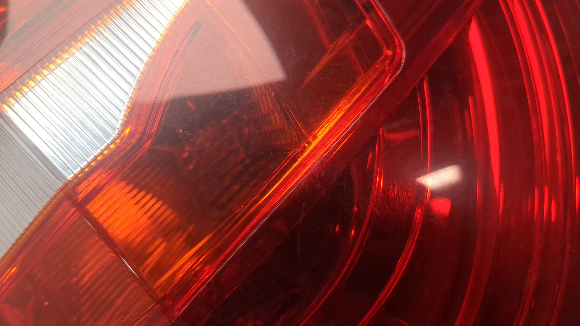 Фонарь задний правый