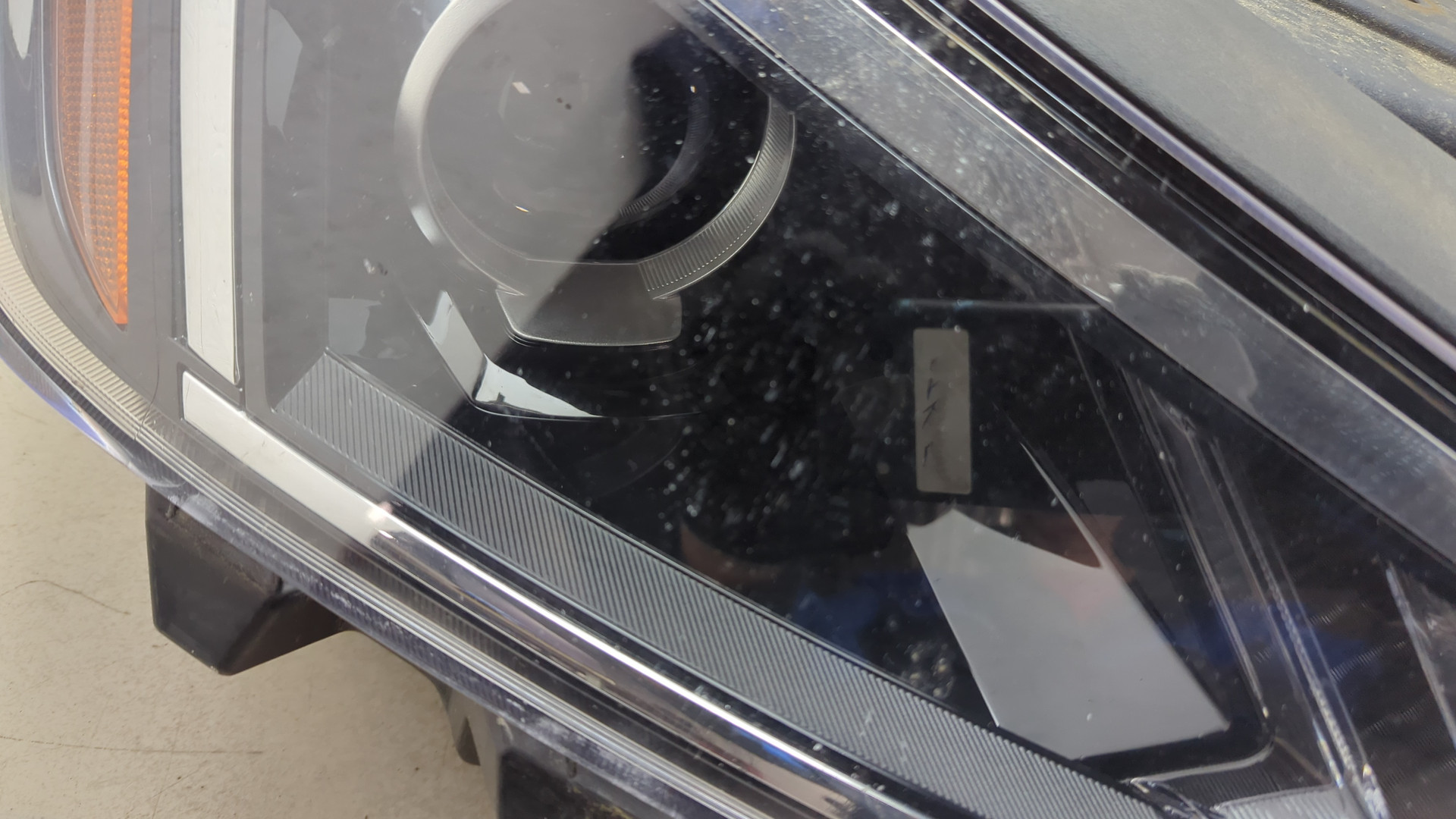 Фара правая