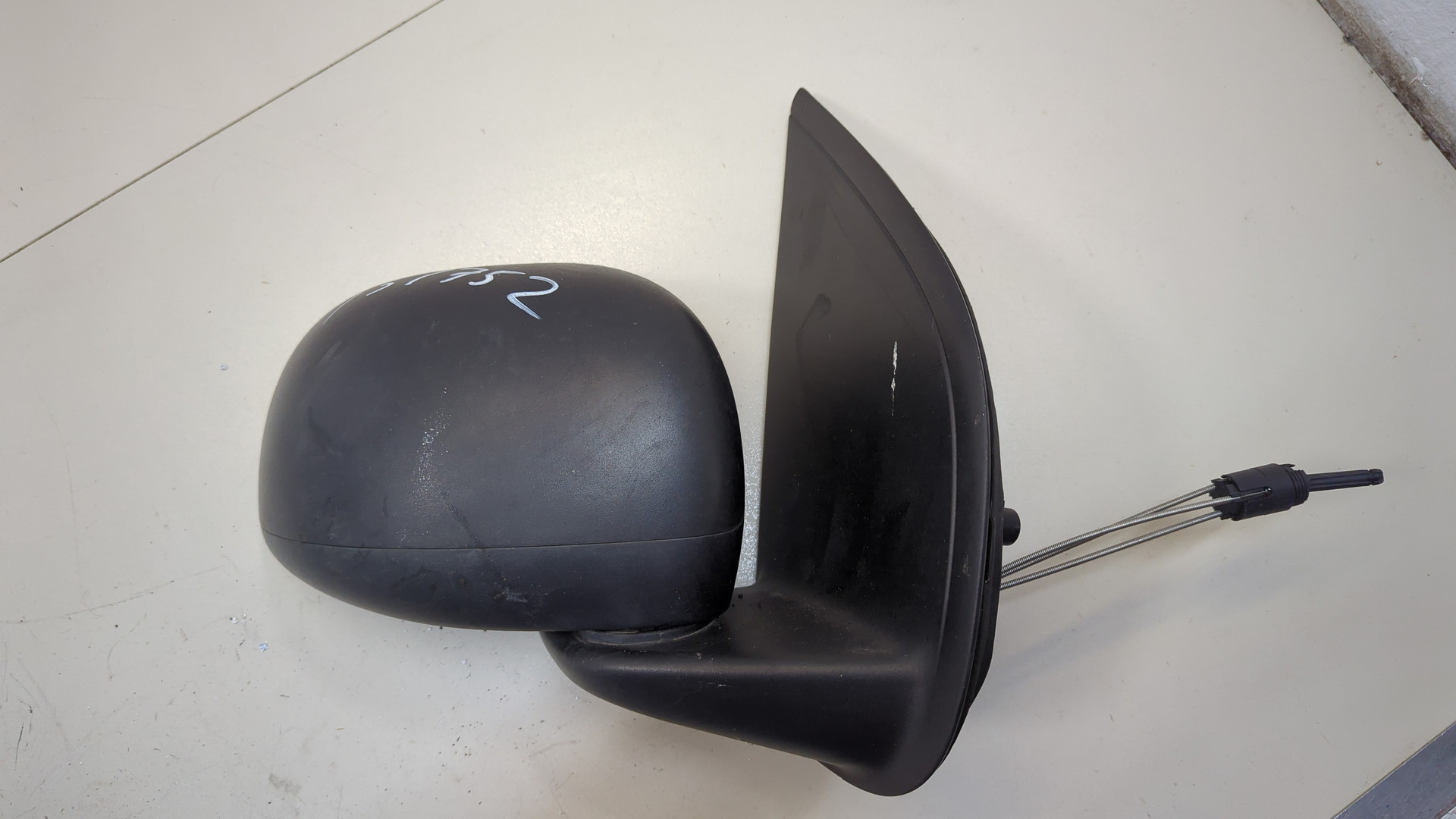 Зеркало правое электрическое