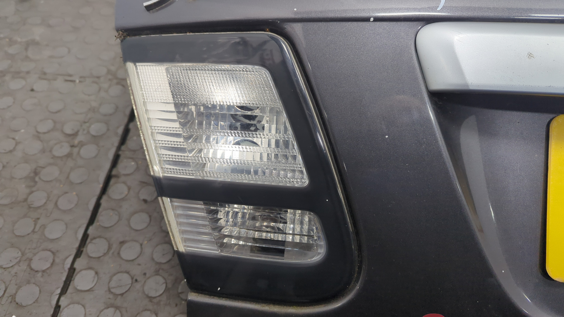 Дверь багажника