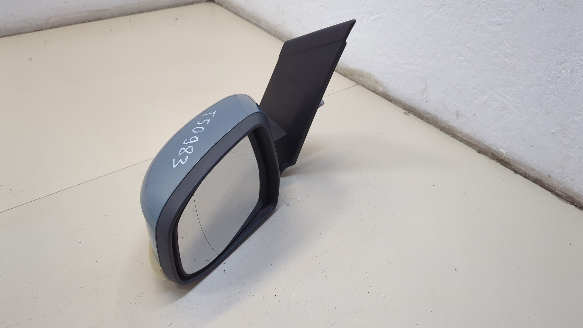 Зеркало левое электрическое