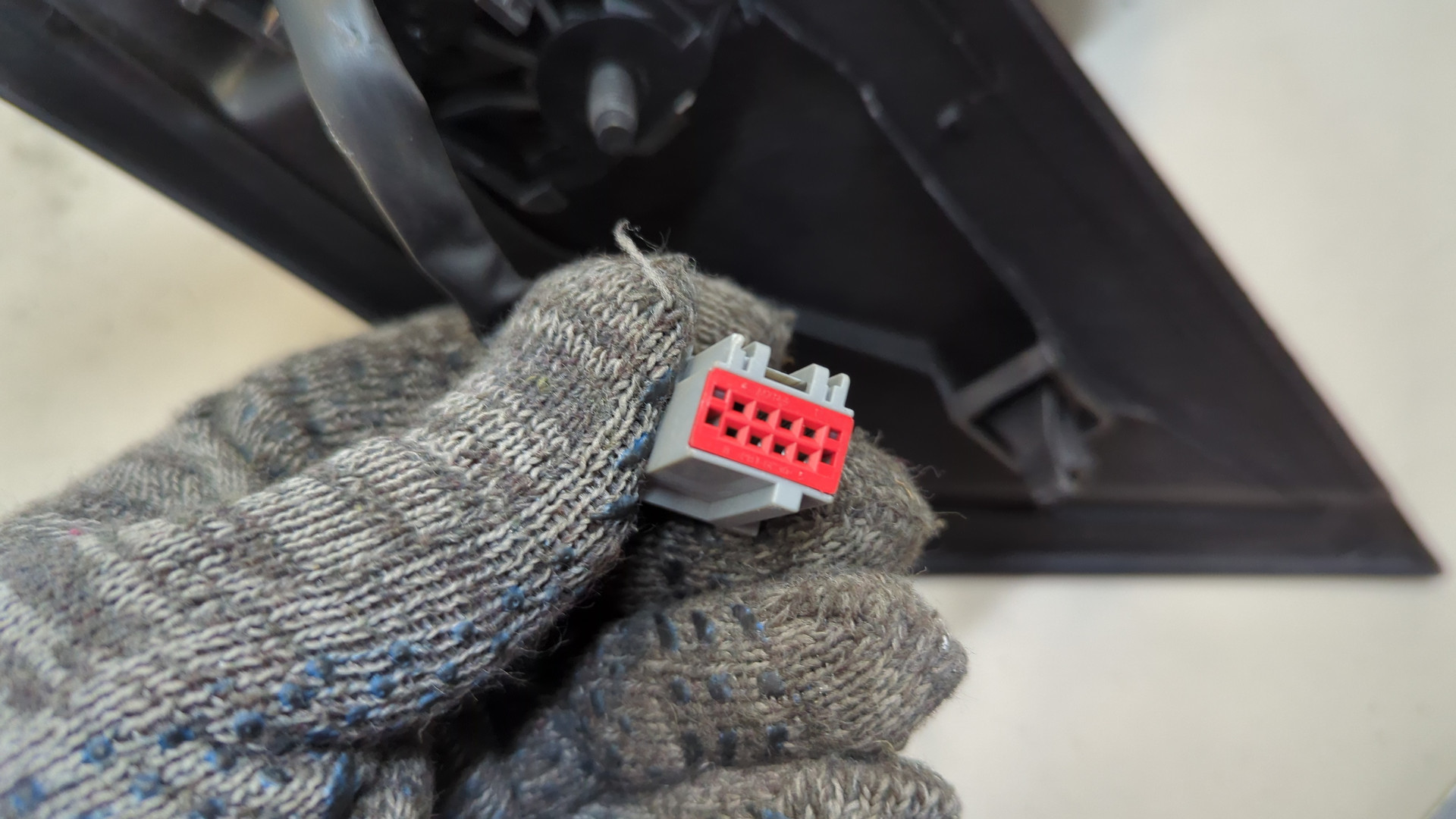 Зеркало левое электрическое