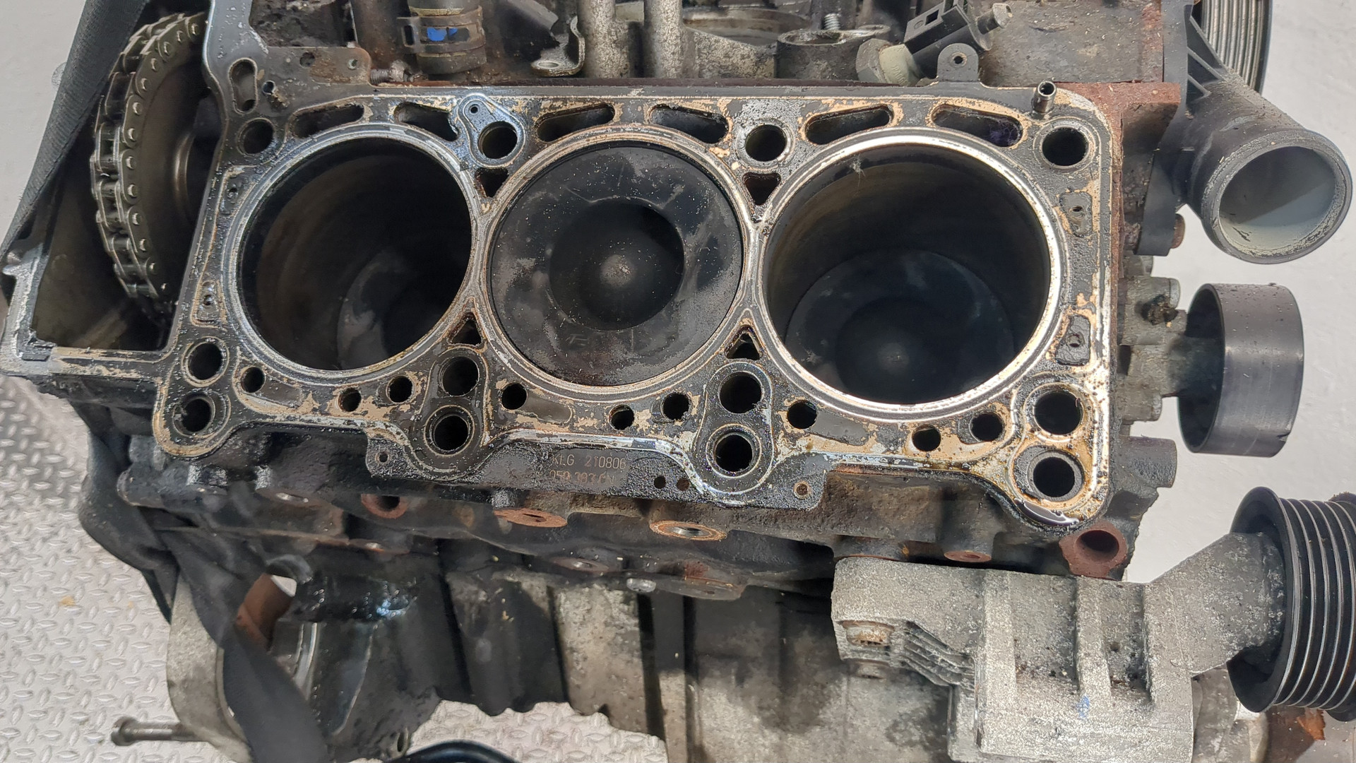 Блок двигателя