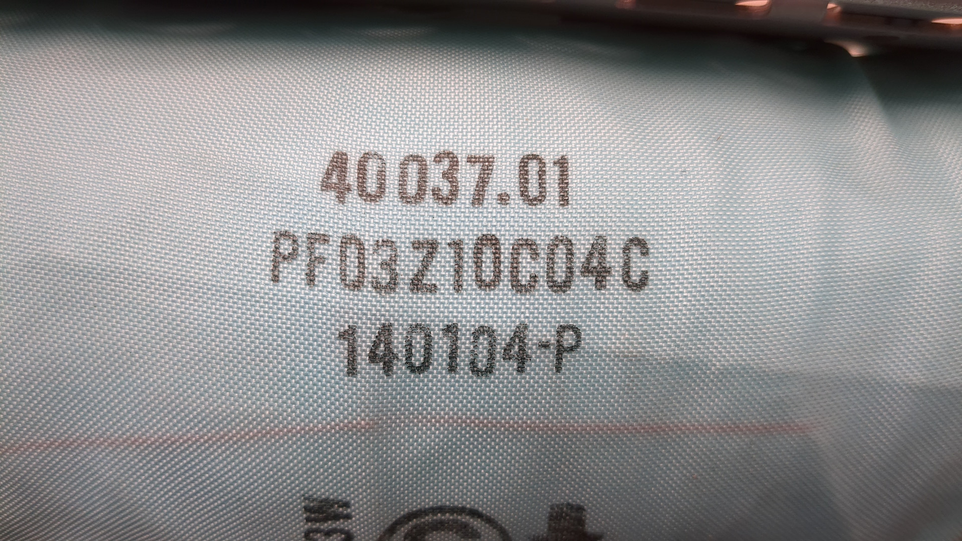 Подушка безопасности пассажирская (в торпедо)