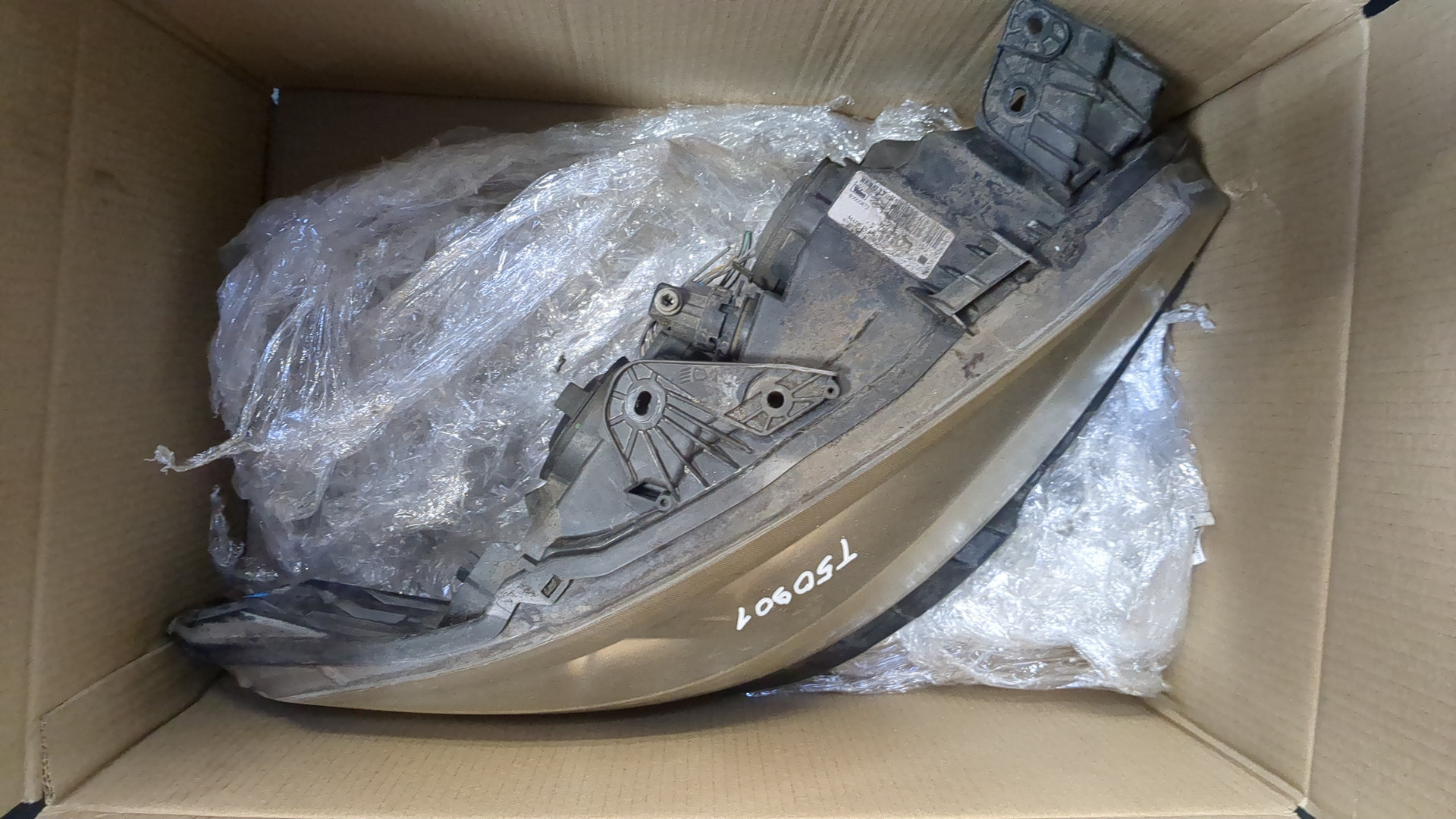 Фара правая