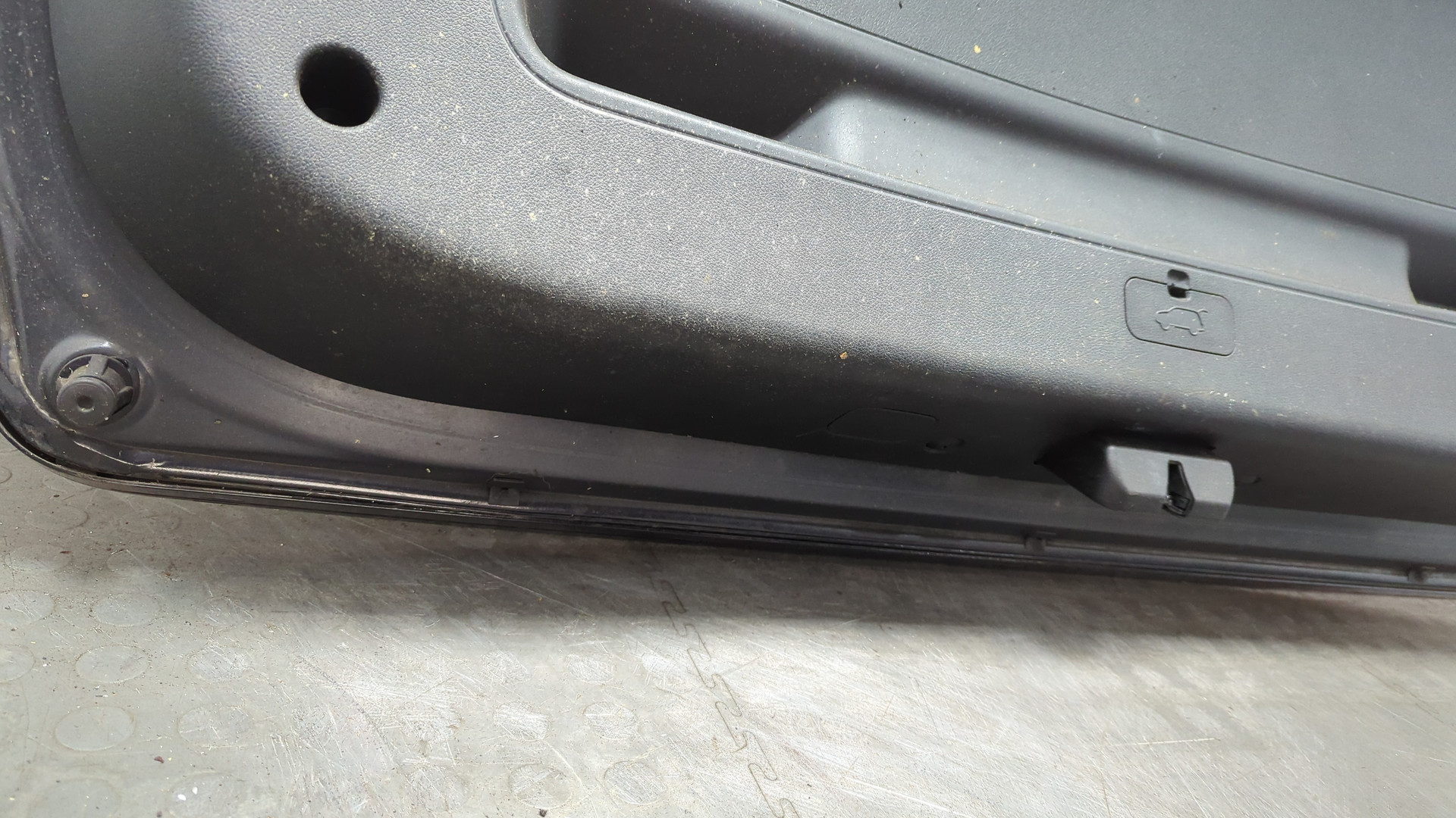 Дверь багажника