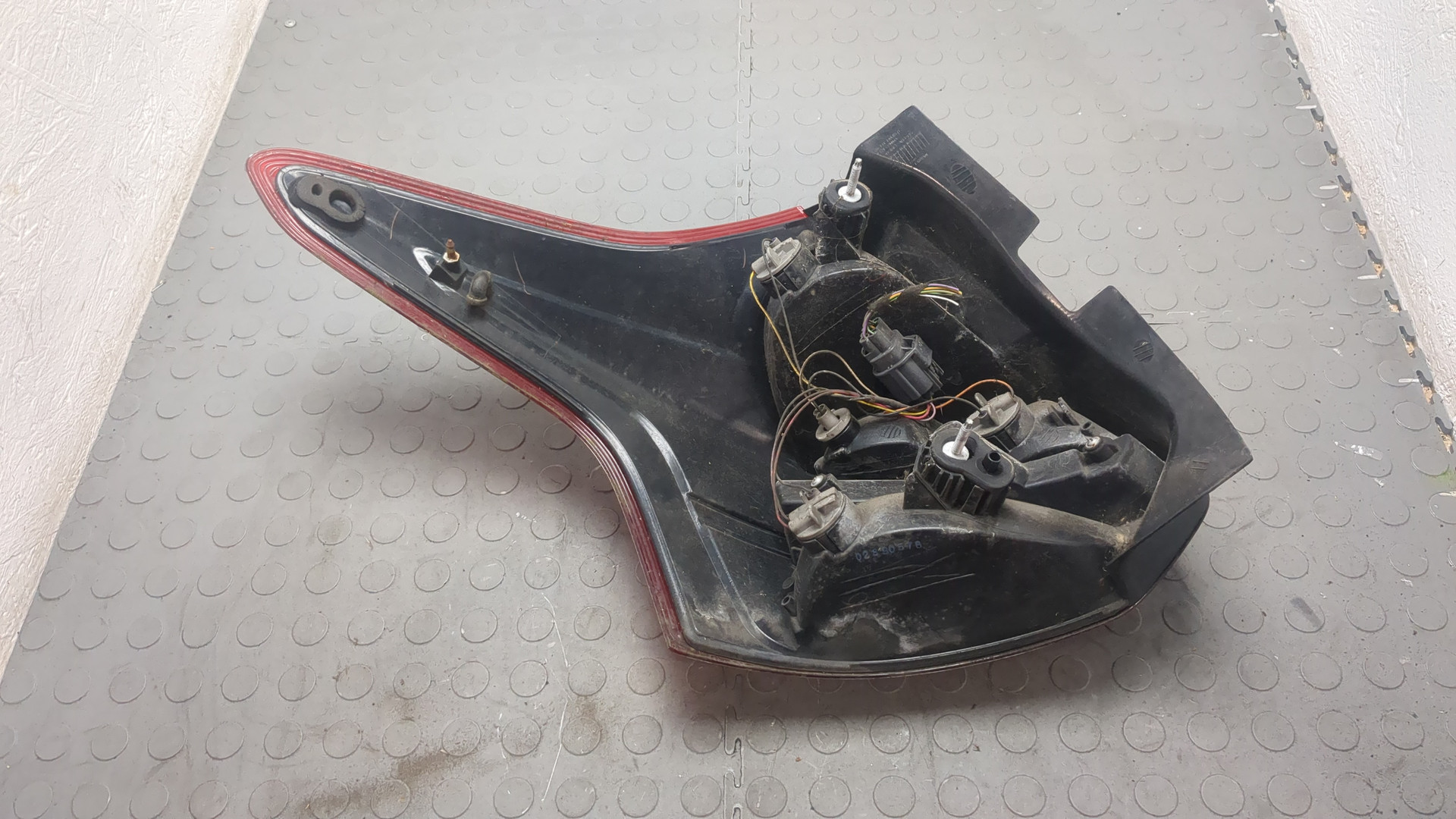 Фонарь задний правый