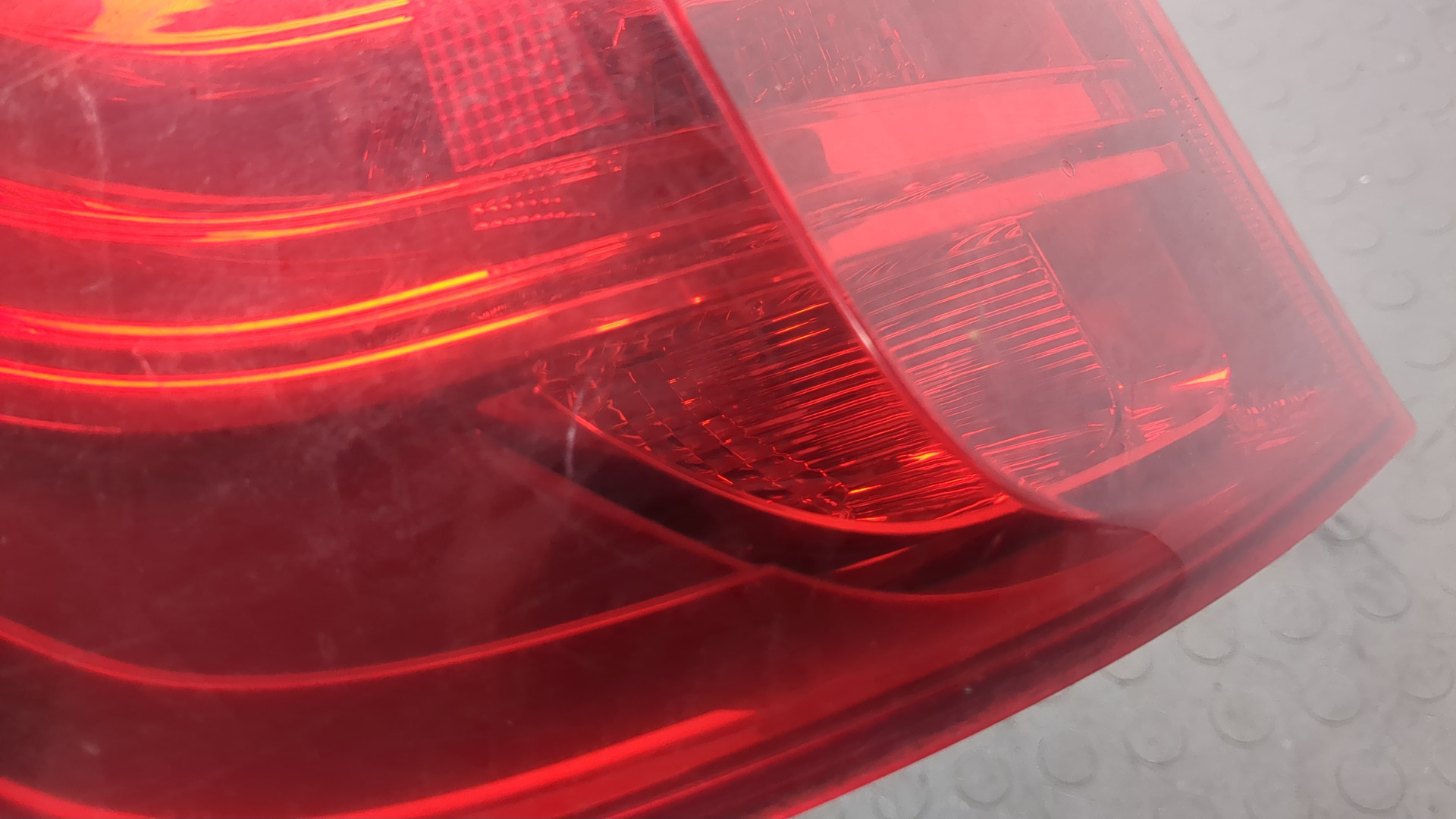 Фонарь задний левый