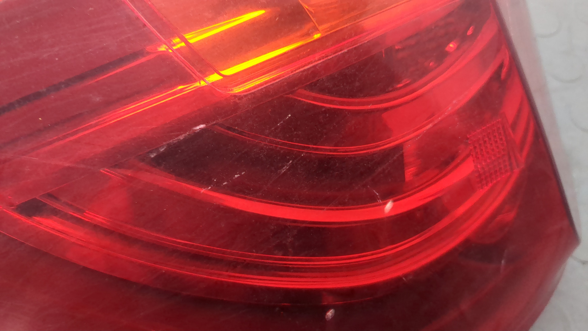 Фонарь задний левый