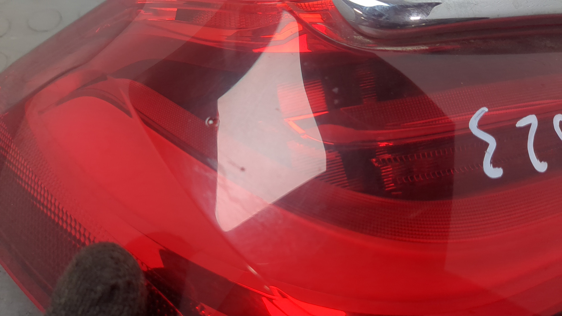 Фонарь задний левый