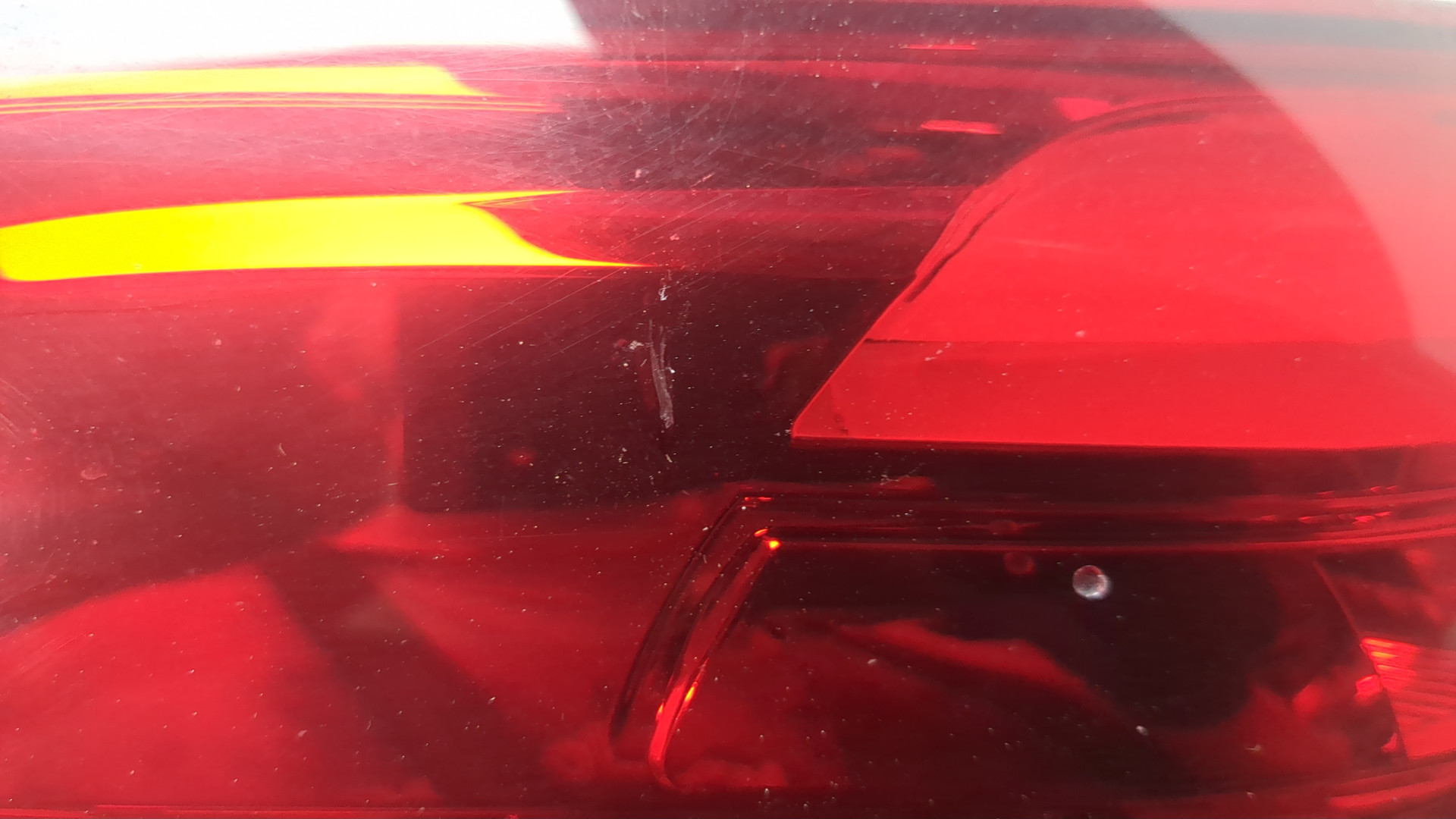 Фонарь задний левый