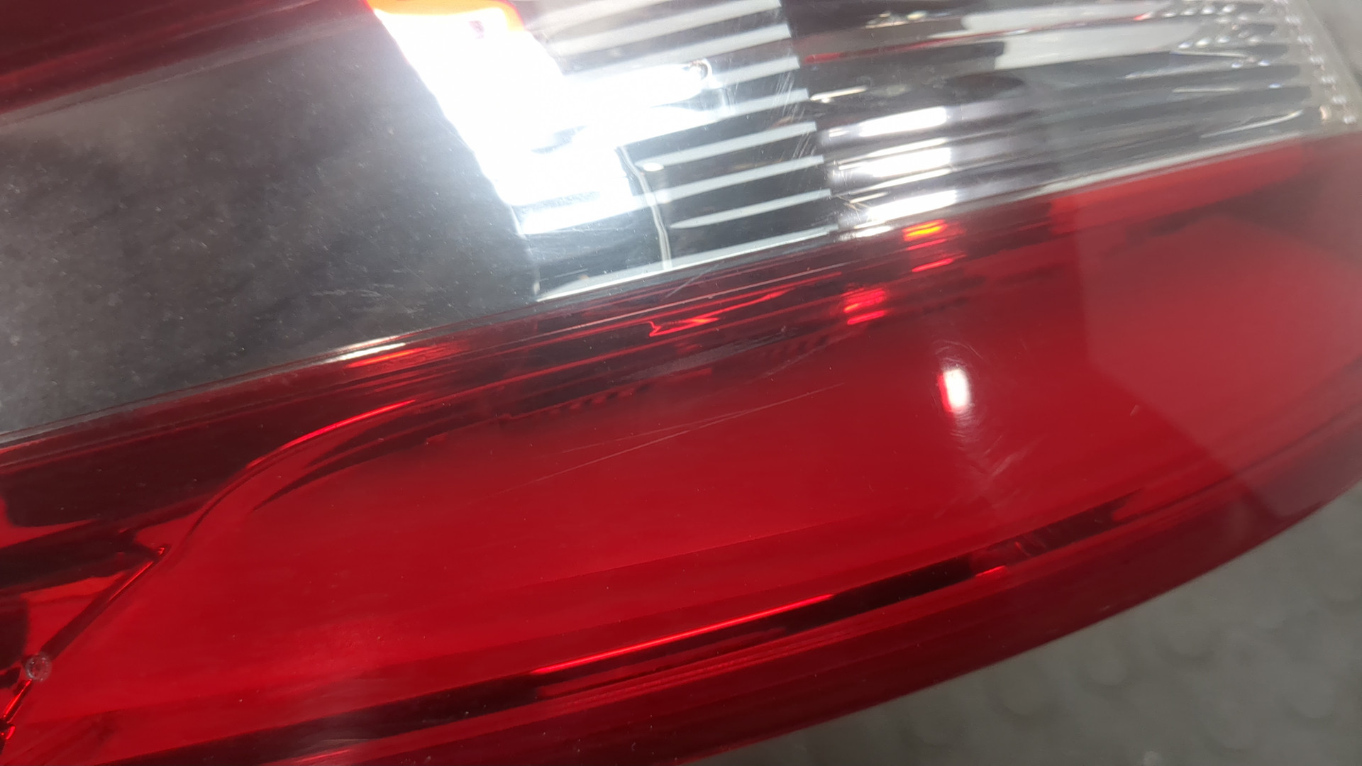 Фонарь задний левый