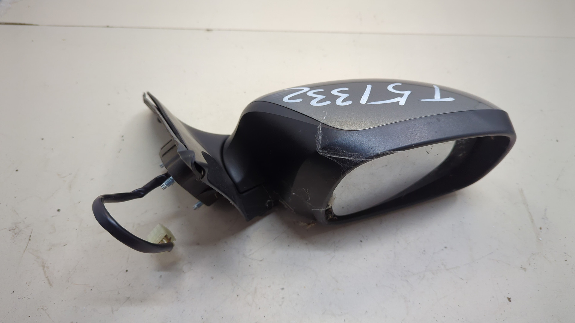 Зеркало правое электрическое