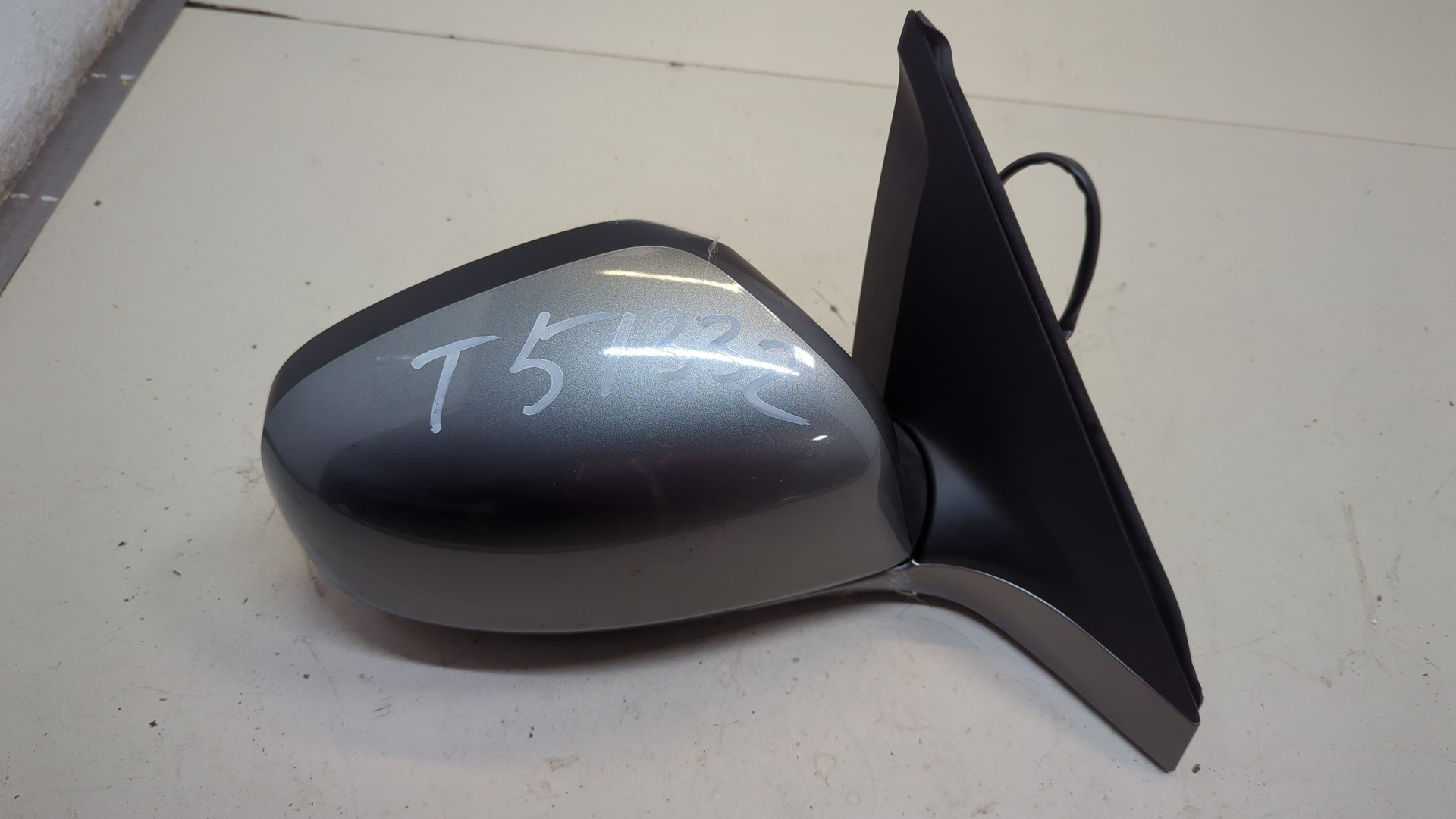 Зеркало правое электрическое