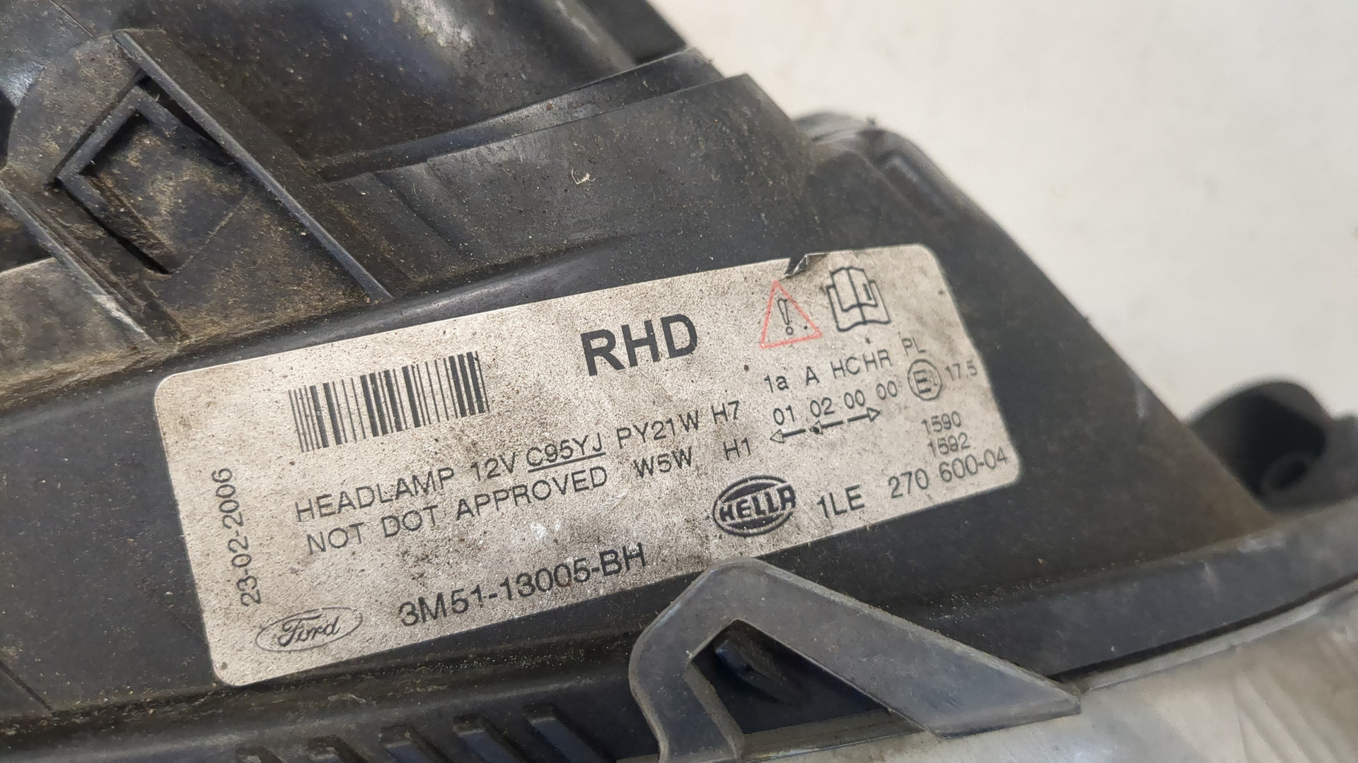 Фара правая