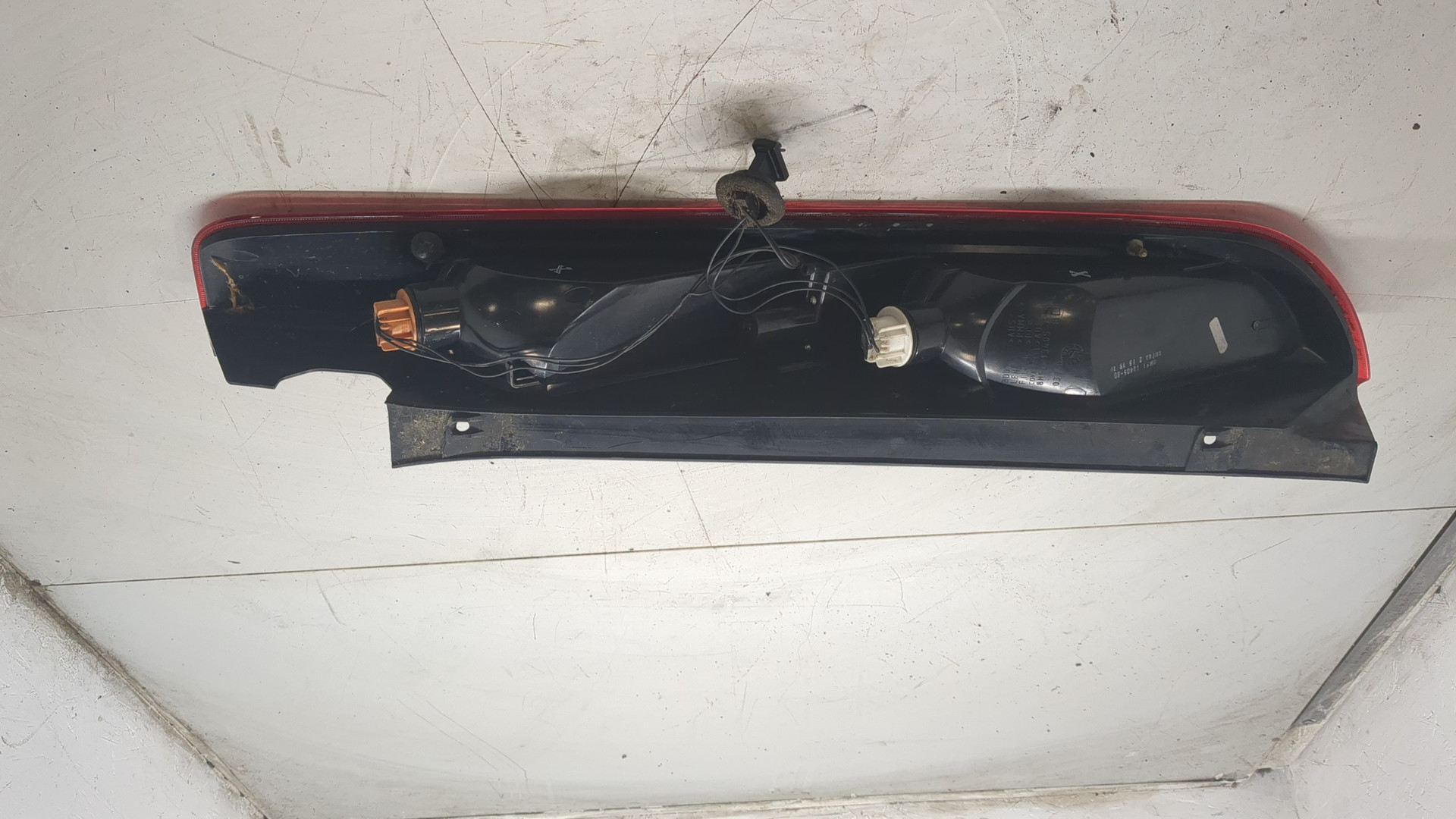 Фонарь задний левый