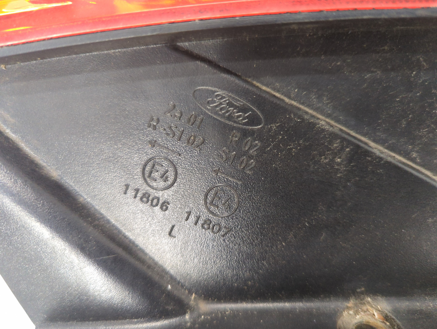 Фонарь задний левый