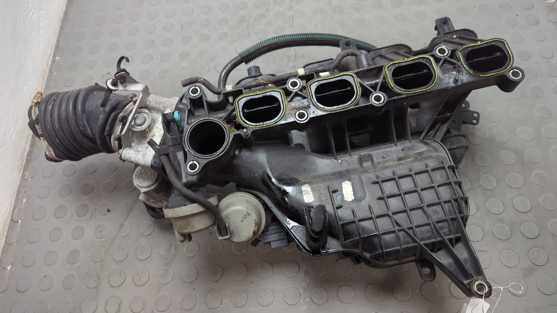 Коллектор впускной