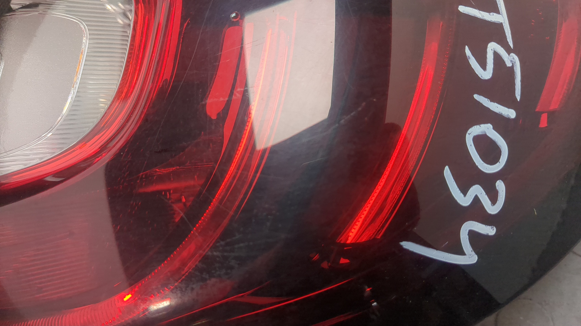 Фонарь задний правый