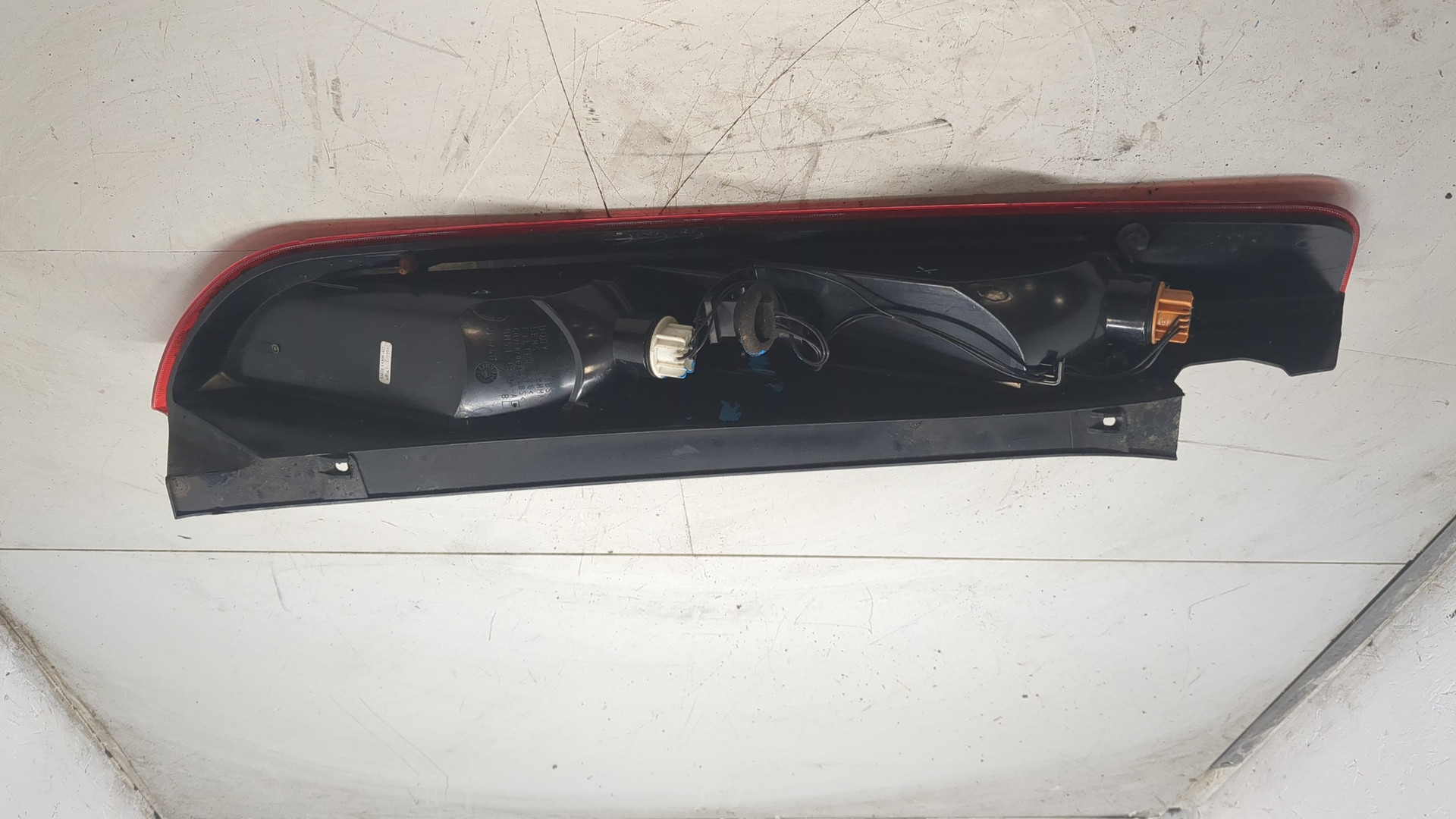 Фонарь задний правый