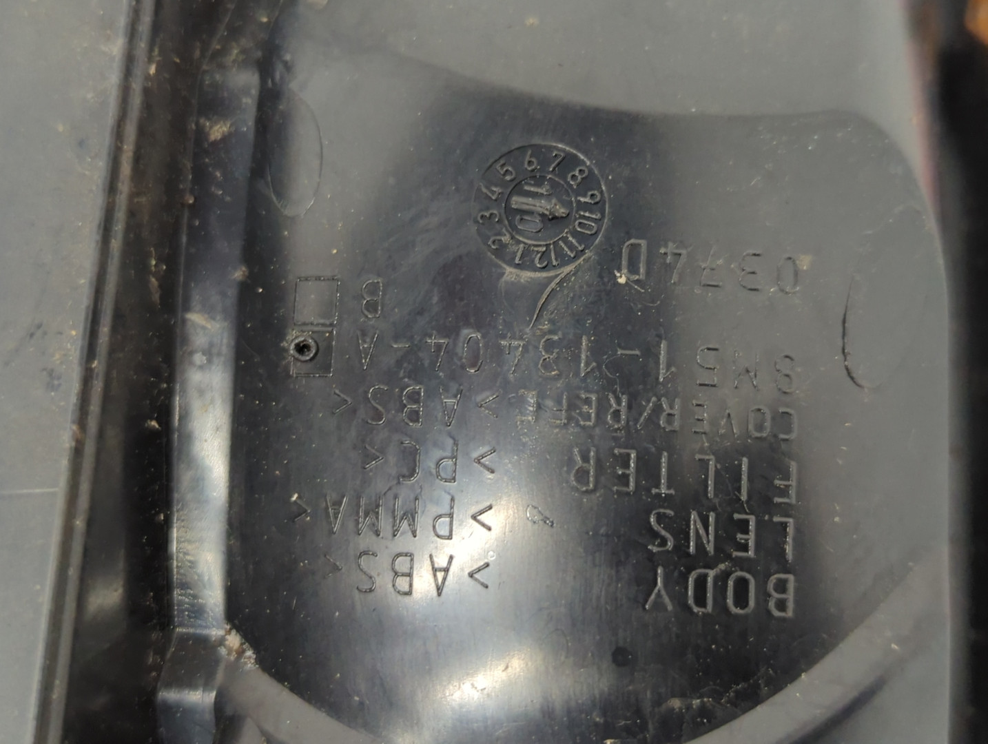 Фонарь задний правый