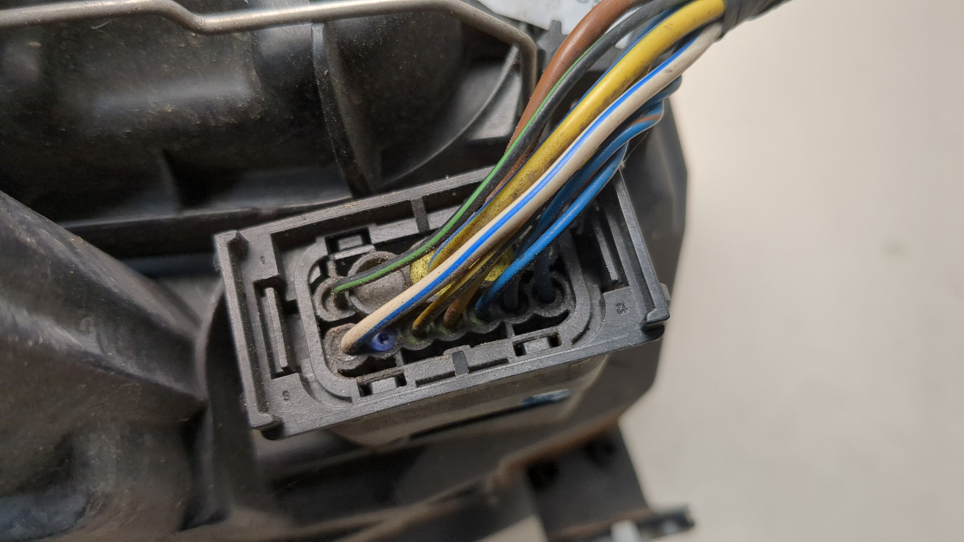 Фара правая