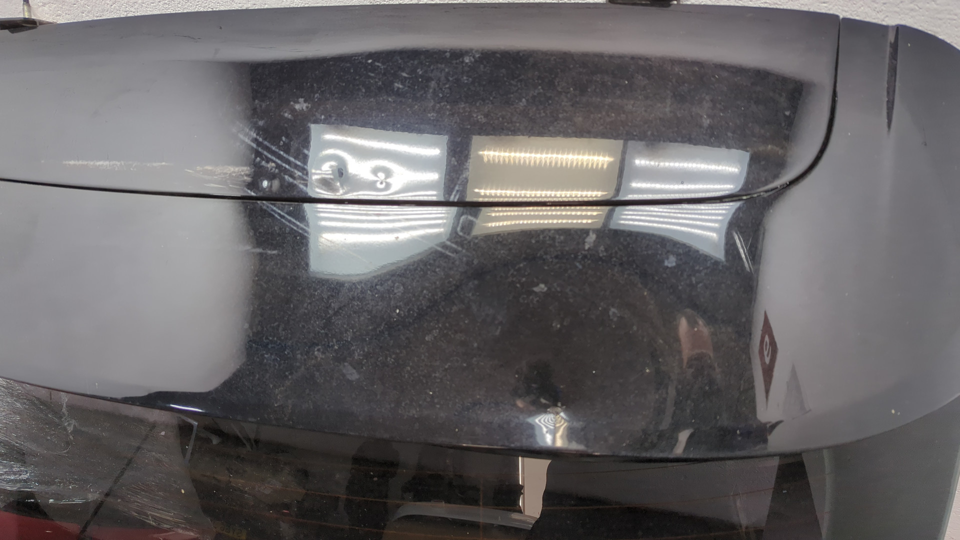 Дверь багажника