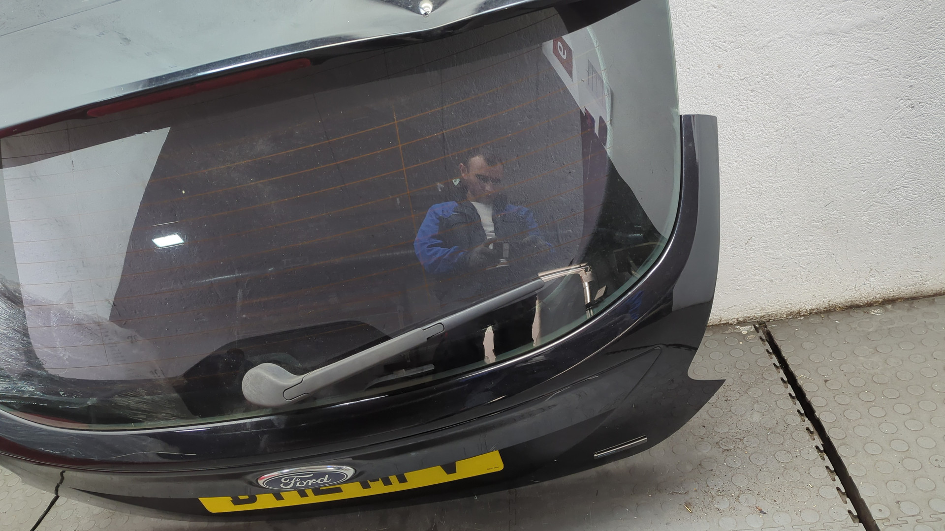 Дверь багажника