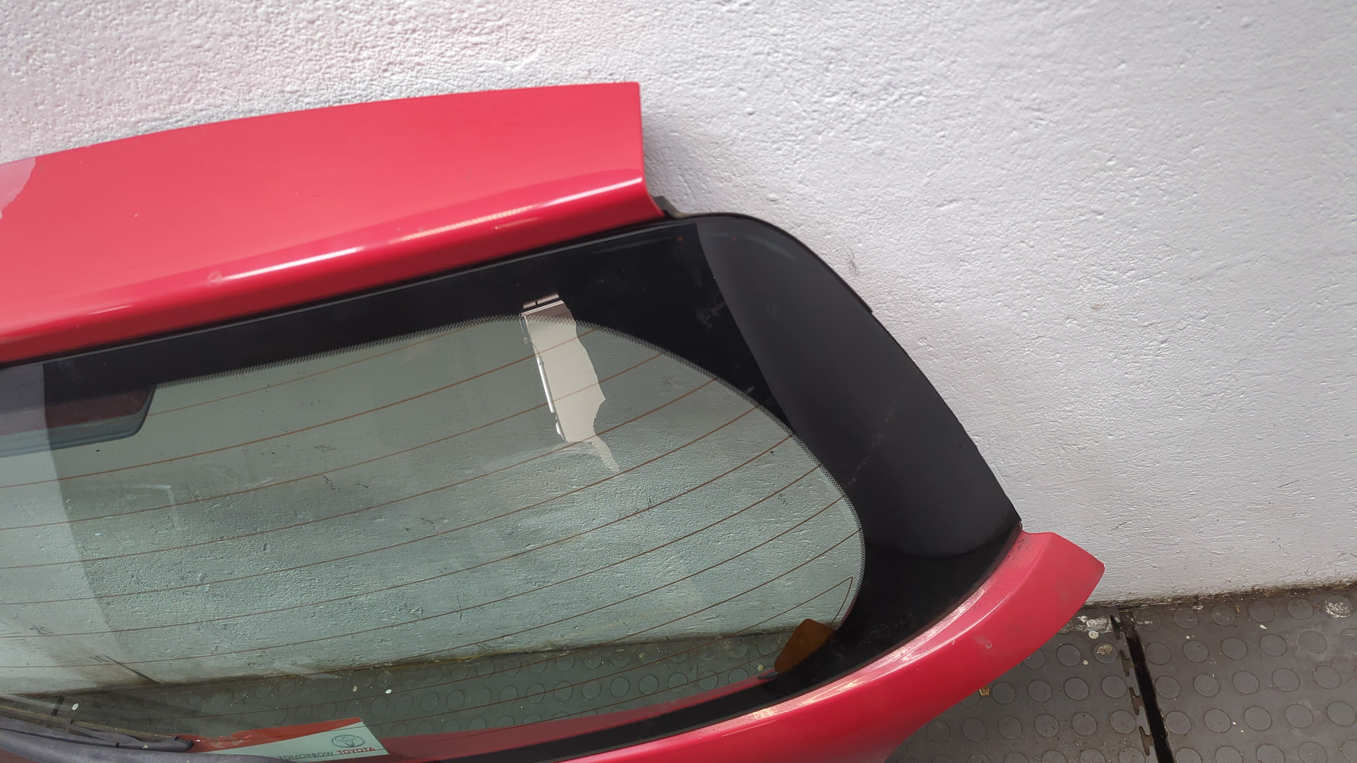 Дверь багажника