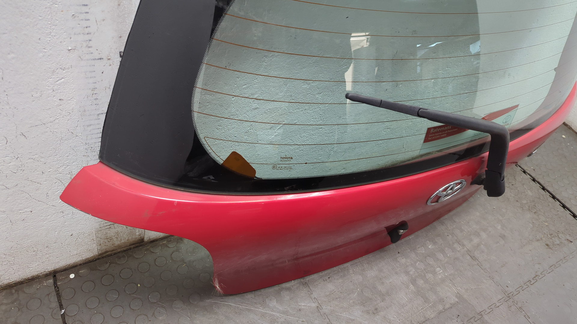 Дверь багажника