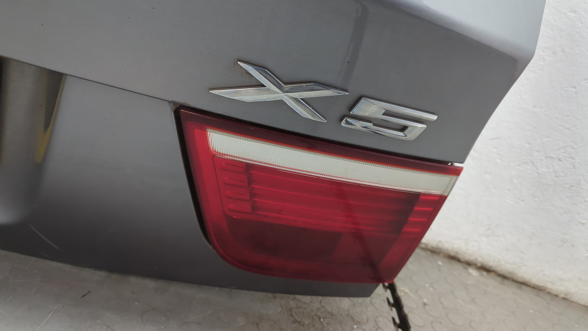 Дверь багажника