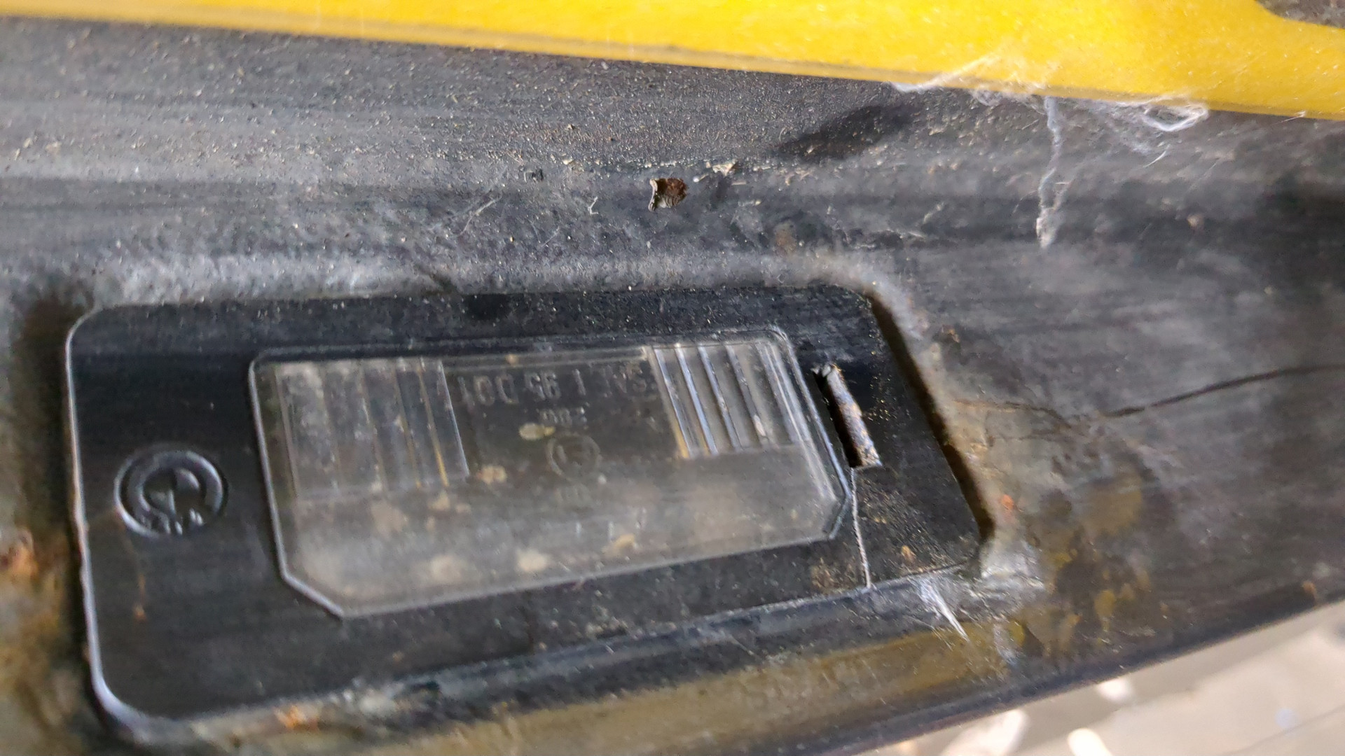 Дверь багажника